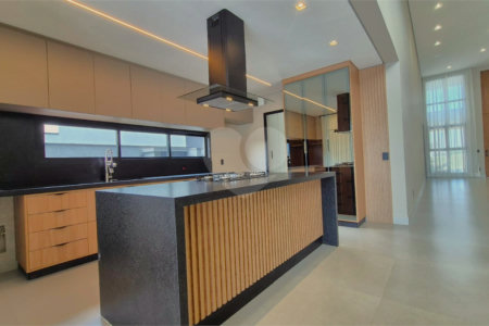 Casa à venda com 4 suítes no condomínio Residencial Saint Patrick, Sorocaba - SP