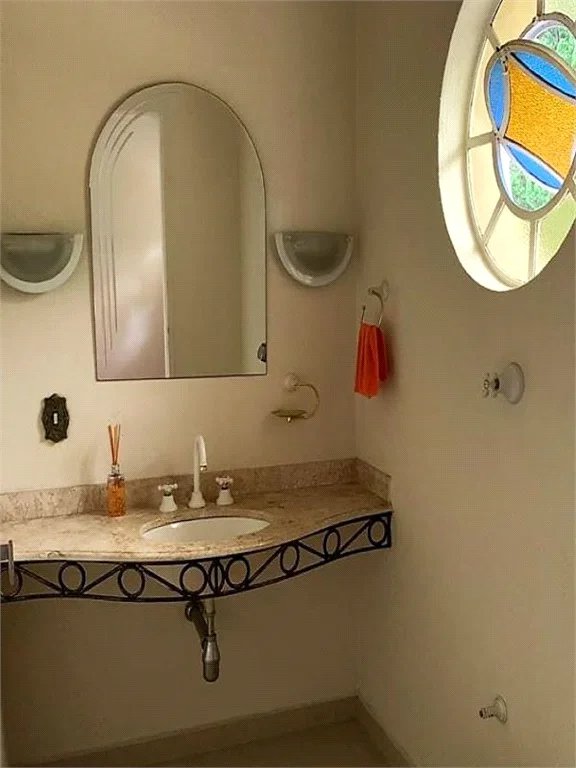 Casa à venda com 4 quartos, sendo 3 suítes,  em Fazenda Morumbi, São Paulo, SP