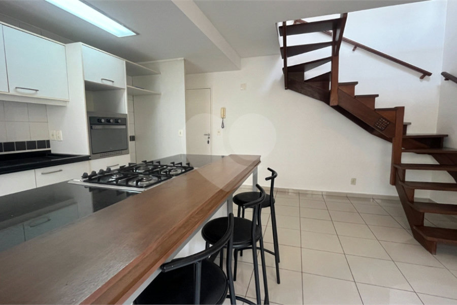 Cobertura à venda com 3 quartos, sendo 2 suítes,  em Lapa, São Paulo, SP