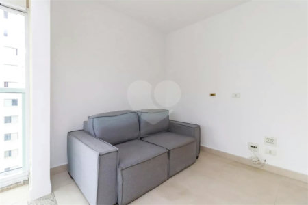 Apartamento com 43m² na região do Campo Belo em São Paulo - SP.