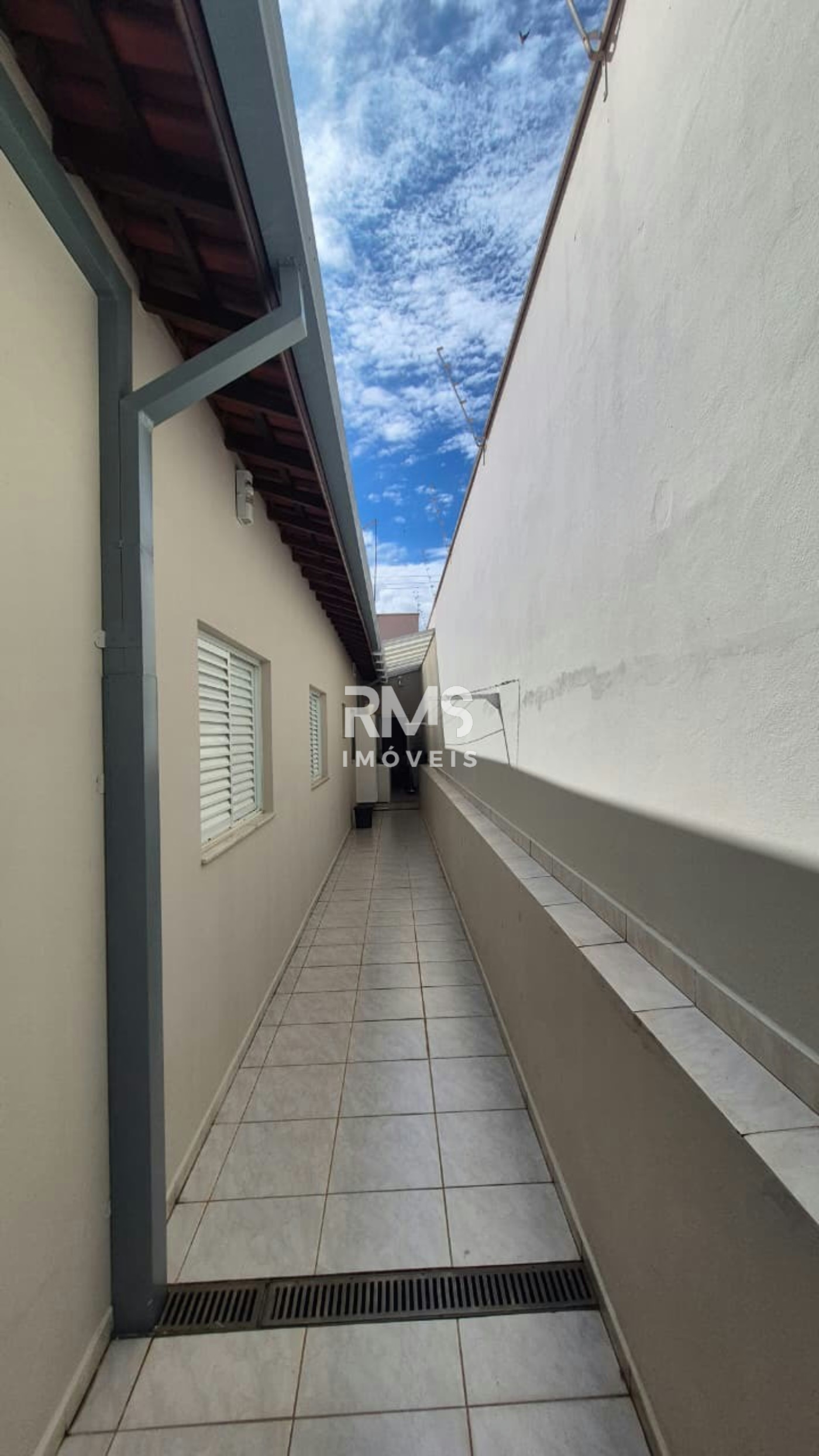 Casa à venda com 3 quartos, sendo 1 suíte,  em São Luiz, Itu, SP