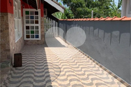 Casa à venda com 2 quartos, sendo 1 suíte,  no condomínio Morada da Praia, Bertioga - SP