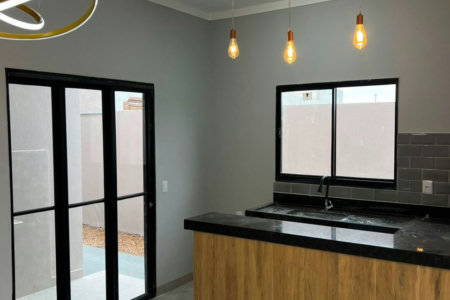 Casa à venda com 2 quartos, sendo 1 suíte,  em Bela Vista da Lagoa, Três Lagoas, MS
