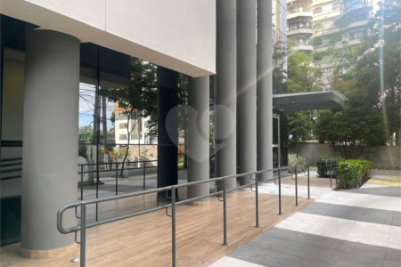 Apartamento à venda com 3 suítes em Campo Belo, São Paulo, SP