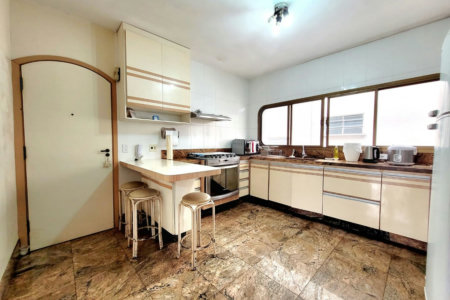 Apartamento próximo da praia com 4 dormitórios à venda, 257 m² por R$ 2.200.000 - Gonzaga - Santos/SP