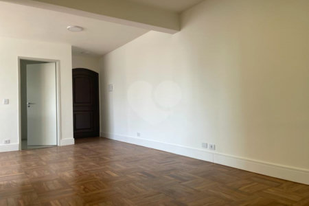 Apartamento à venda com 3 quartos em Santo Amaro, São Paulo, SP