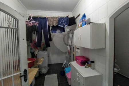 Sobrado à venda com 4 quartos, sendo 2 suítes, em Vila Paulicéia, São Paulo, SP