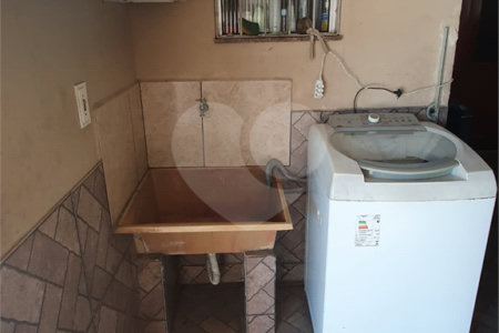 Casa Térrea à venda com 3 quartos, sendo 1 suíte, no Centro, Poá, SP