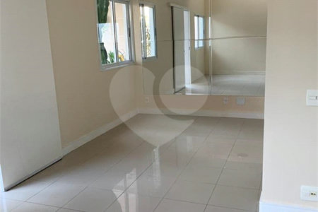 Casa à venda com 3 quartos, sendo 1 suíte,  no condomínio Vivaldi Residencial, Mogi das Cruzes - SP
