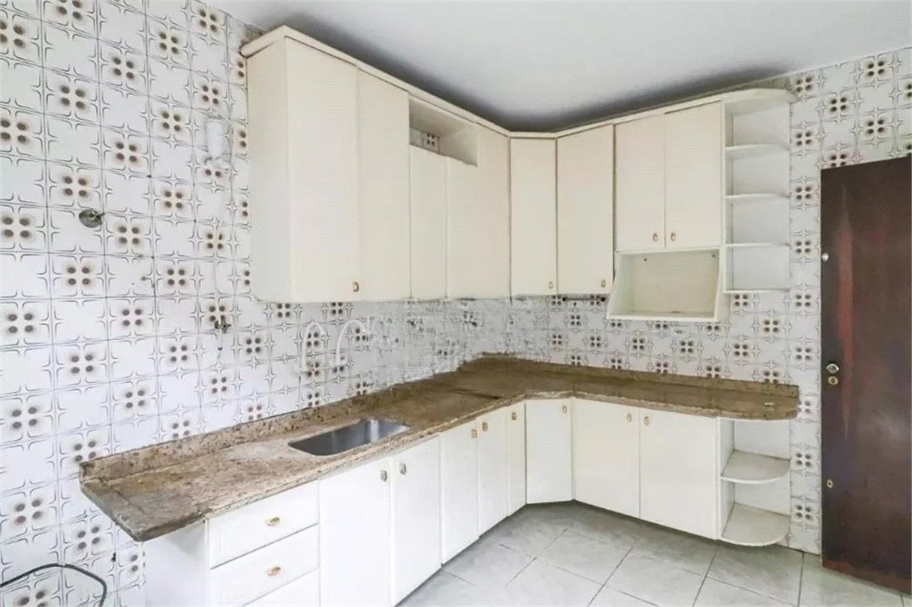 Sobrado à venda com 3 quartos, sendo 1 suíte, em Jardim Bonfiglioli, São Paulo, SP