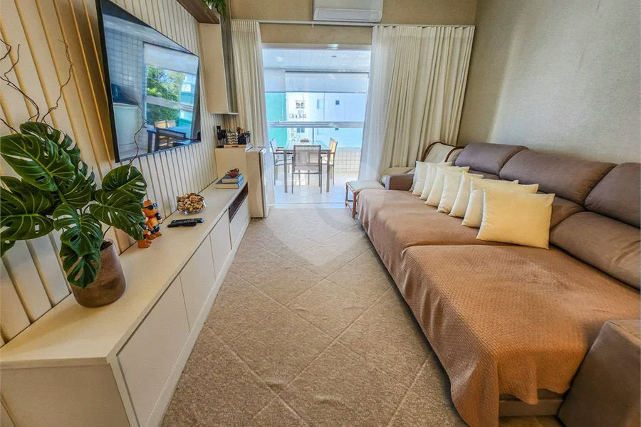 Apartamento à venda com 3 quartos, sendo 1 suíte, em Riviera de São Lourenço, Bertioga, SP