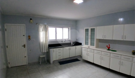Casa à venda ou para alugar com 3 quartos, sendo 1 suíte, em Santana, São Paulo, SP