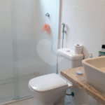 Casa à venda com 4 quartos, sendo 3 suítes, no condomínio Residencial Vila Esmeralda, São Sebastião - SP