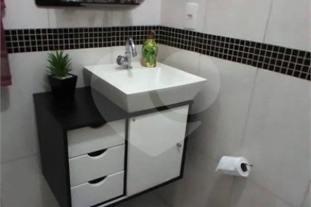 Sobrado à venda com 5 quartos, sendo 1 suíte, em Vila Maria Alta, São Paulo, SP
