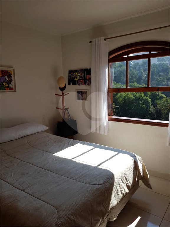 Sobrado à venda com 3 quartos, sendo 1 suíte,  em Jardim Olympia, São Paulo, SP
