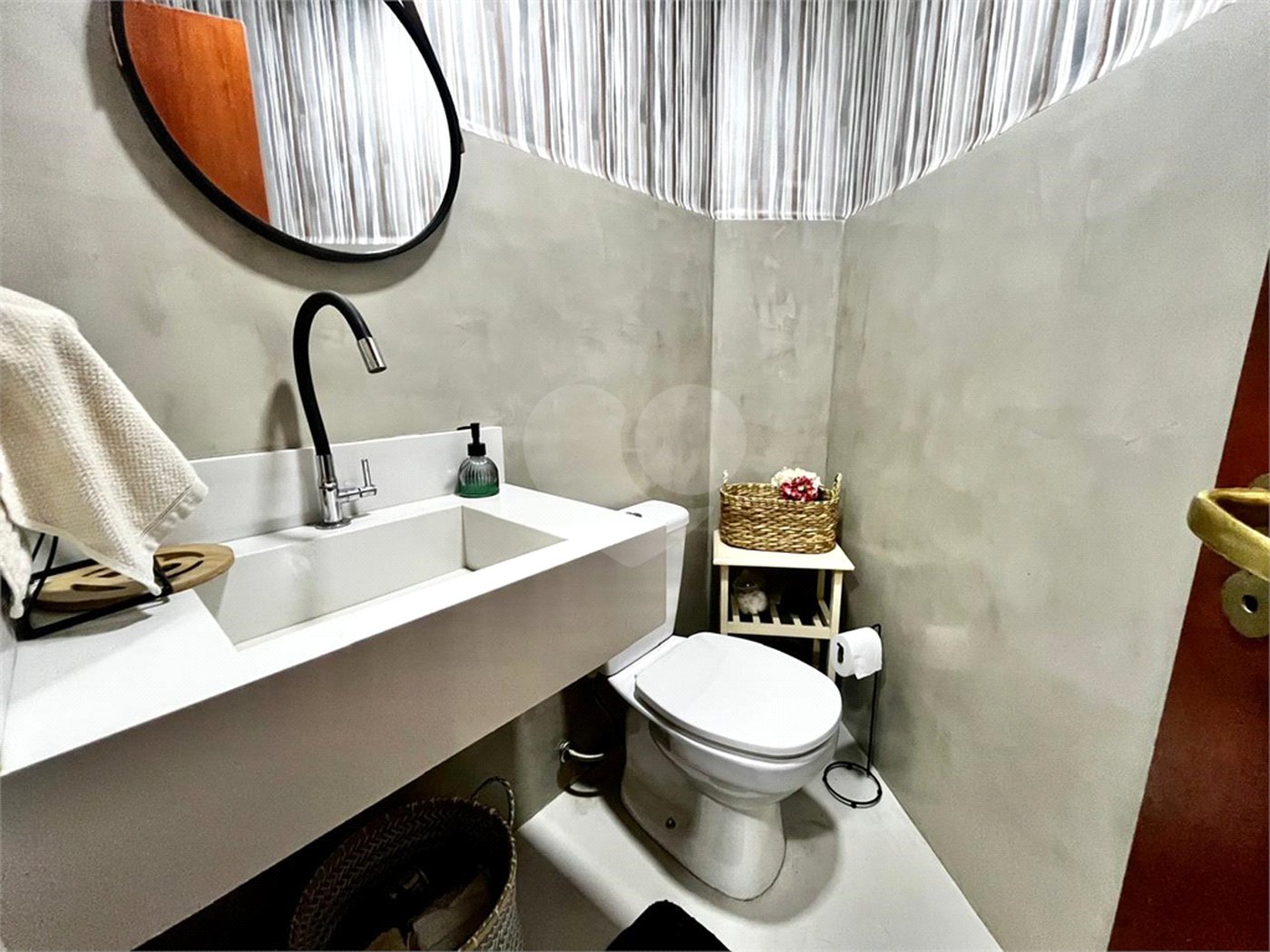 Casa à venda com 4 suítes em Vila Mazarino, Itapetininga, SP