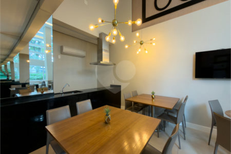 Apartamento à venda com 4 quartos, sendo 2 suítes, em Pinheiros, São Paulo, SP