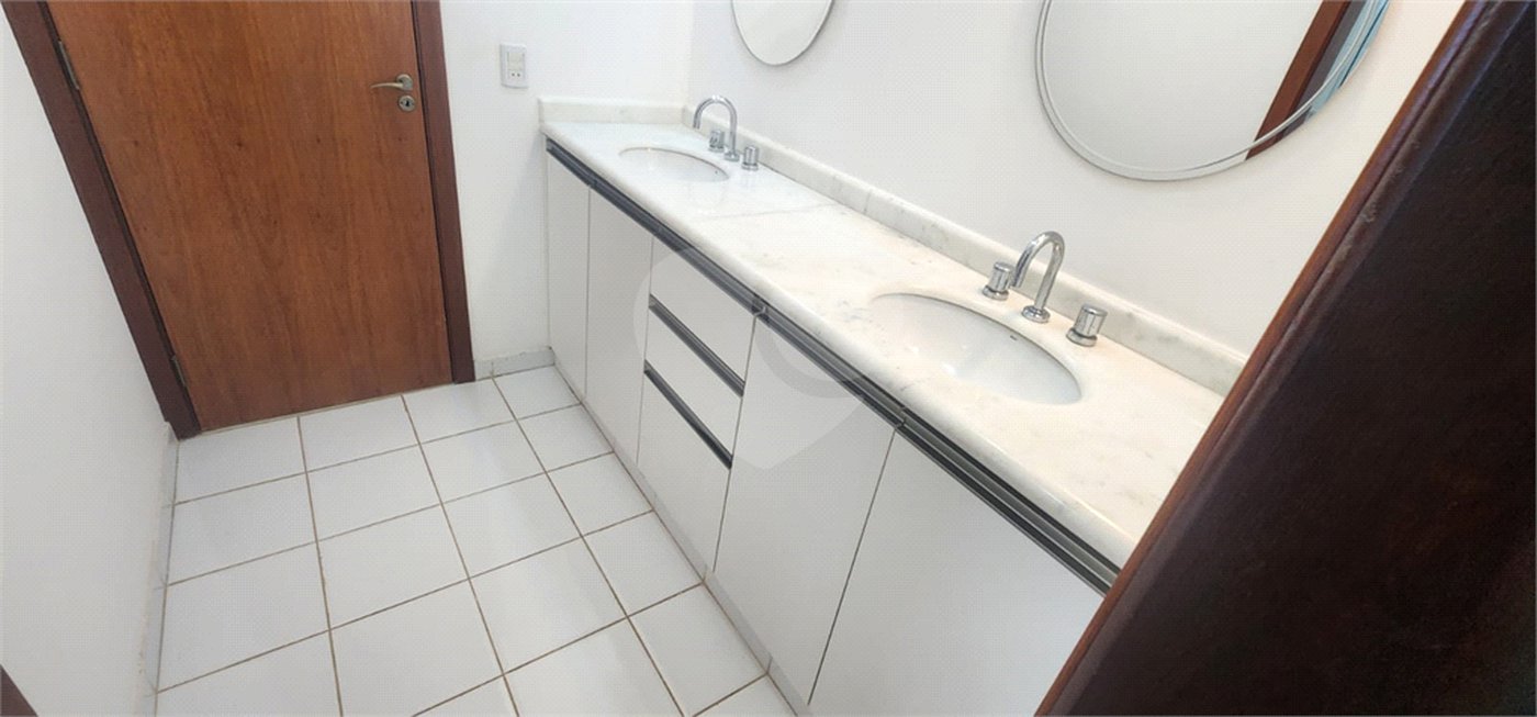 Casa à venda com 4 quartos, sendo 2 suítes, no condomínio Delle Stelle, Louveira - SP