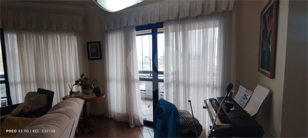 Apartamento à venda com 3 quartos, sendo 2 suítes,  em Vila Oliveira, Mogi das Cruzes, SP