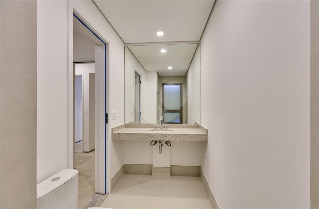 Apartamento à venda com 4 suítes em Campo Belo, São Paulo, SP