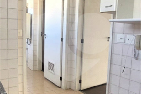 Apartamento à venda com 3 quartos, sendo 1 suíte, em Pinheiros, São Paulo, SP