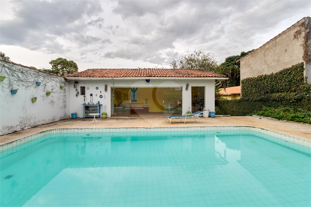 Casa à venda com 3 quartos, sendo 2 suítes,  em Alto da Boa Vista, São Paulo, SP