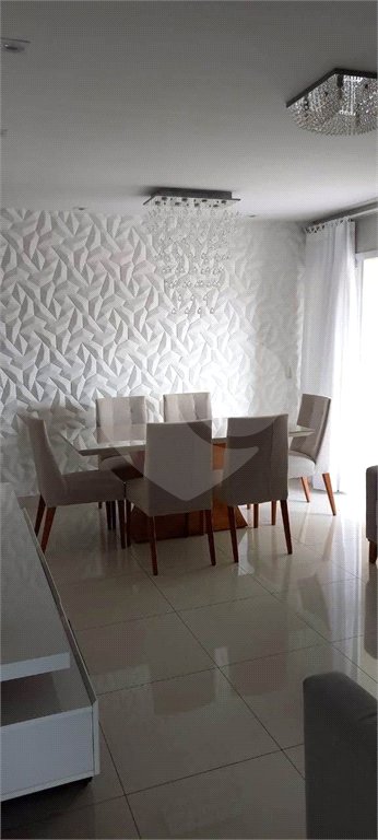Apartamento à venda com 3 quartos, sendo 1 suíte,  em Parque Santana, Mogi das Cruzes, SP