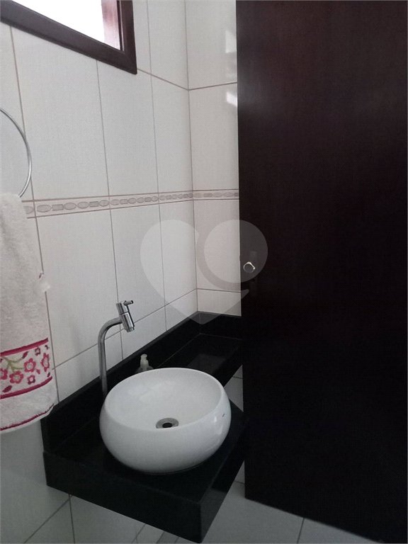 Sobrado à venda com 3 quartos, sendo 1 suíte,  em Vila Lavínia, Mogi das Cruzes, SP
