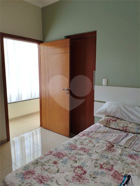 Casa à venda com 3 suítes em Carmo, Araraquara, SP
