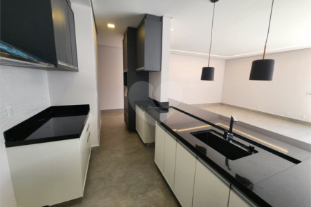 Casa à venda com 3 suítes no condomínio Residencial Viena, Indaiatuba - SP