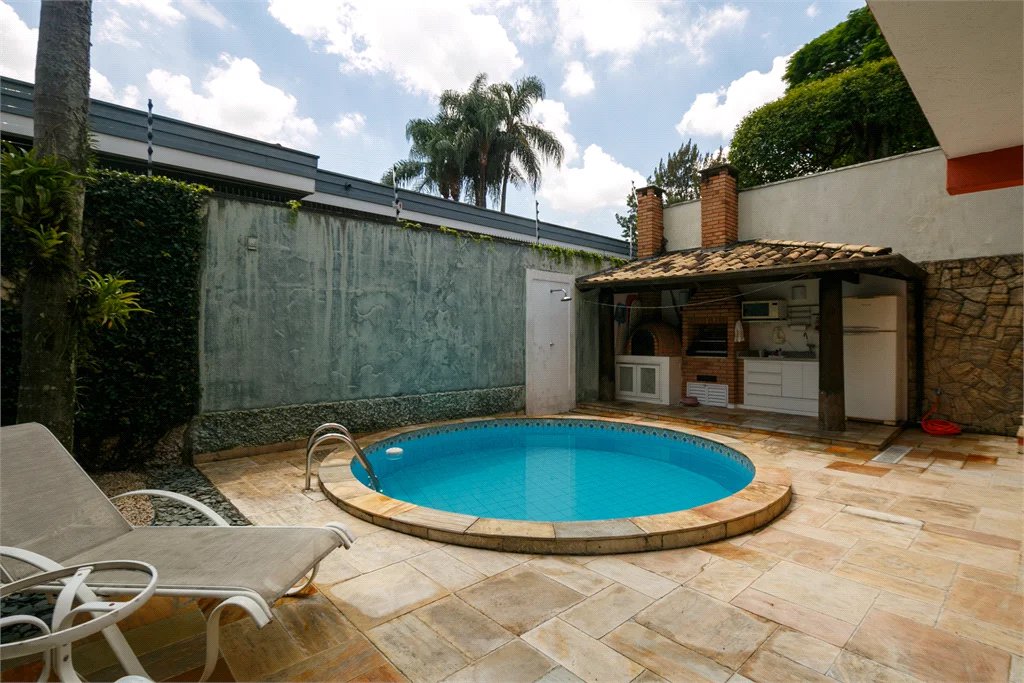 Casa Térrea à venda com 3 quartos, sendo 2 suítes,  em Brooklin Paulista, São Paulo, SP