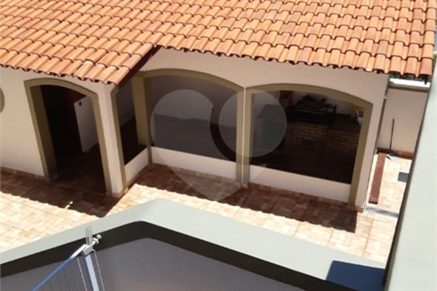 Sobrado à venda com 3 quartos, sendo 2 suítes, em Vila Paulicéia, São Paulo, SP