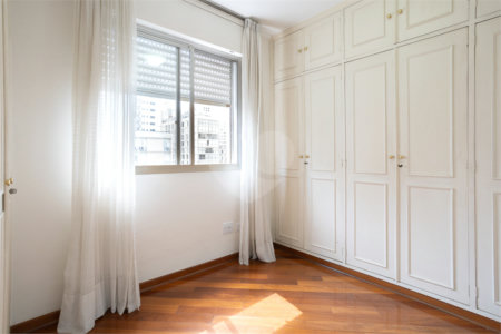 Apartamento à venda com 3 quartos, sendo 1 suíte, em Jardim Paulista, São Paulo, SP