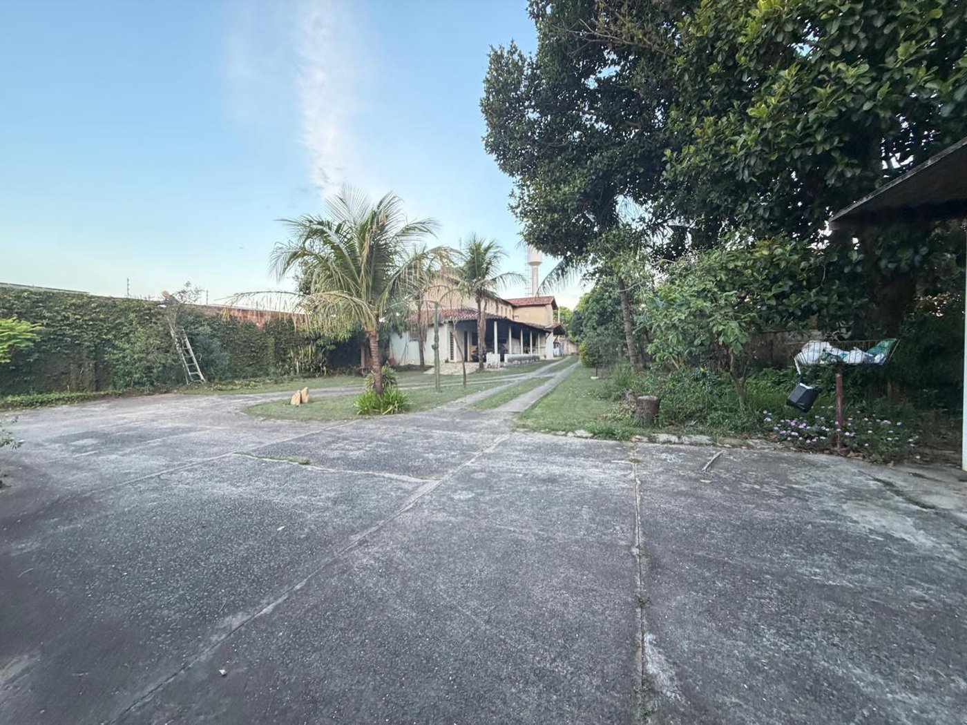 Casa Térrea à venda com 9 quartos, sendo 2 suítes, no condomínio Seranila, Monte Mor - SP