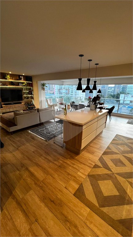 Apartamento à venda com 3 suítes em Vila Gertrudes, São Paulo, SP