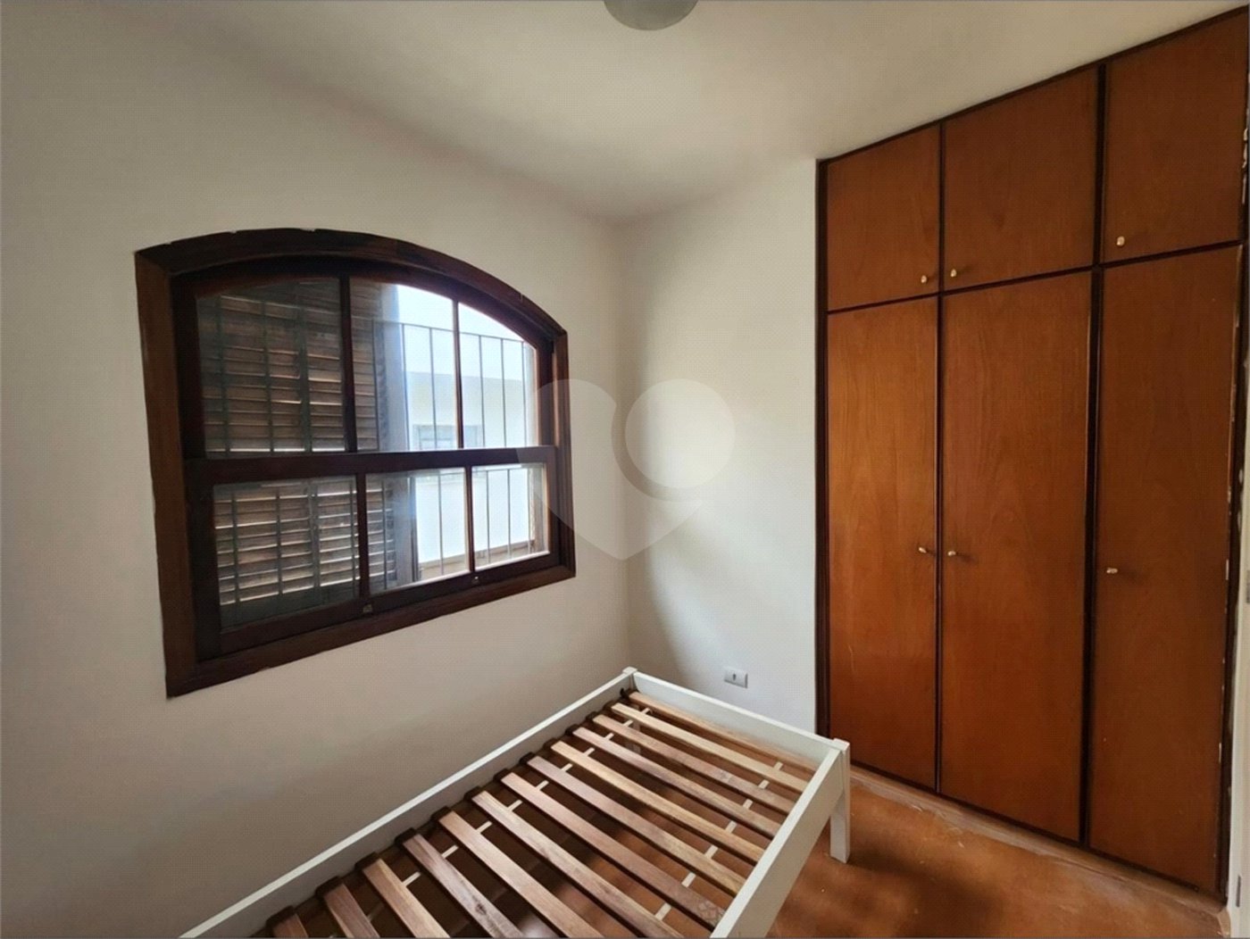 Casa à venda com 3 quartos, sendo 1 suíte,  em Jardim Celeste, São Paulo, SP