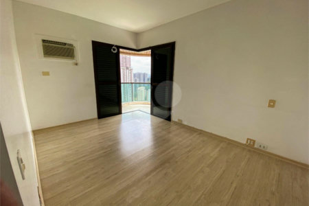 Apartamento à venda com 4 suítes em Vila Suzana, São Paulo, SP