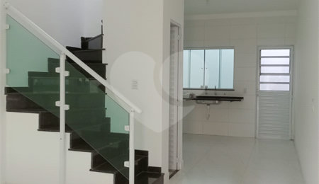 Sobrado à venda com 3 quartos, sendo 2 suítes,  em Cidade Patriarca, São Paulo, SP