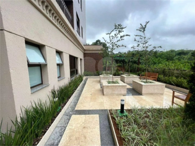 Apartamento à venda com 3 quartos, sendo 2 suítes,  em Barueri, Barueri, SP