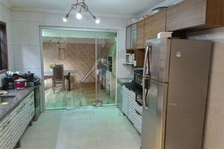 Casa à venda com 3 quartos, sendo 1 suíte, em Vila Dalva, São Paulo, SP