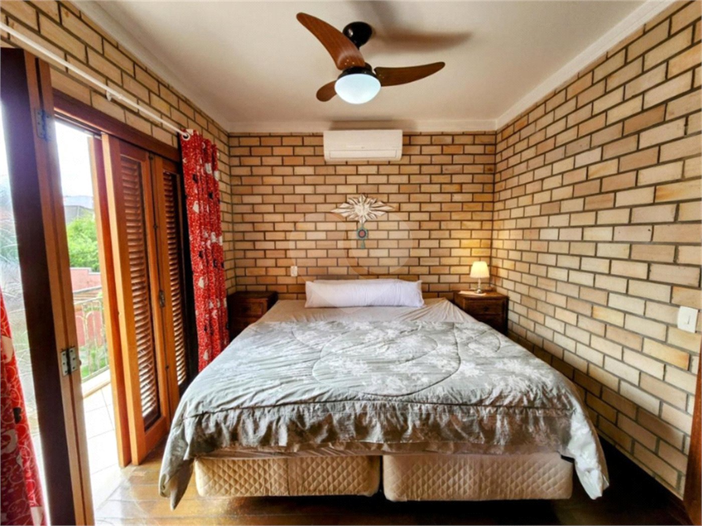 Casa à venda com 3 quartos, sendo 1 suíte,  no condomínio Jardim Ibiti do Paço, Sorocaba - SP