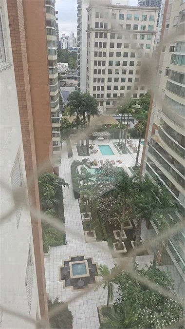 Apartamento para alugar com 3 quartos, sendo 1 suíte,  em Vila Olímpia, São Paulo, SP