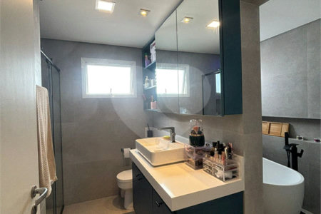 Apartamento à venda com 3 quartos, sendo 1 suíte, em Vila Paulicéia, São Paulo, SP