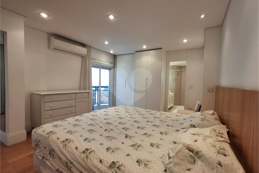 Apartamento à venda com 4 quartos, sendo 3 suítes, em Santana, São Paulo, SP