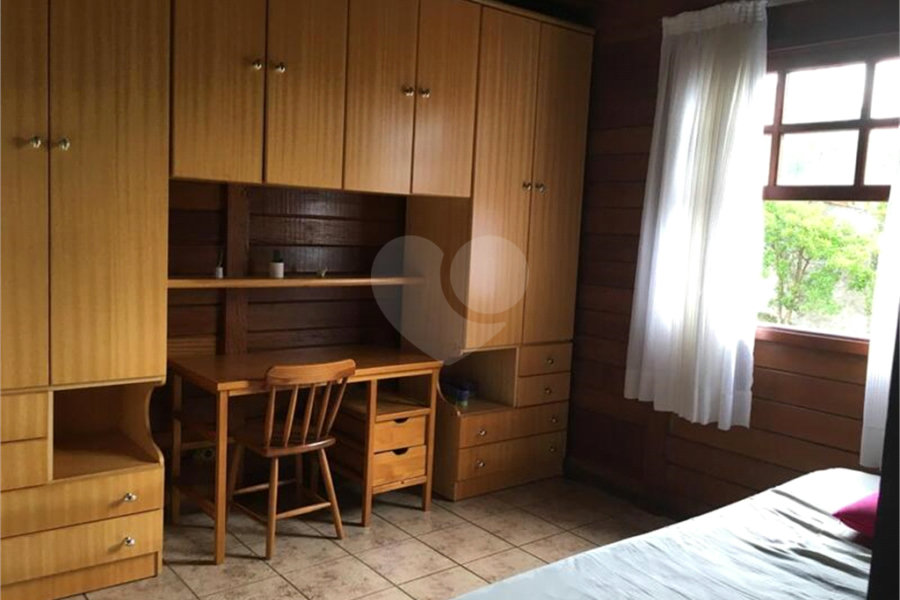 Casa à venda com 4 quartos, sendo 1 suíte, em Vila Machado, Mairiporã, SP