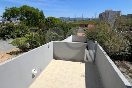 Sobrado à venda com 3 quartos, sendo 1 suíte, em Conjunto Habitacional Brás Cubas, Mogi das Cruzes, SP