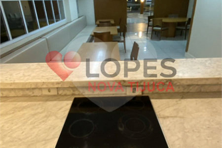 Cobertura à venda com 4 quartos, sendo 1 suíte, em Tijuca, Rio de Janeiro, RJ