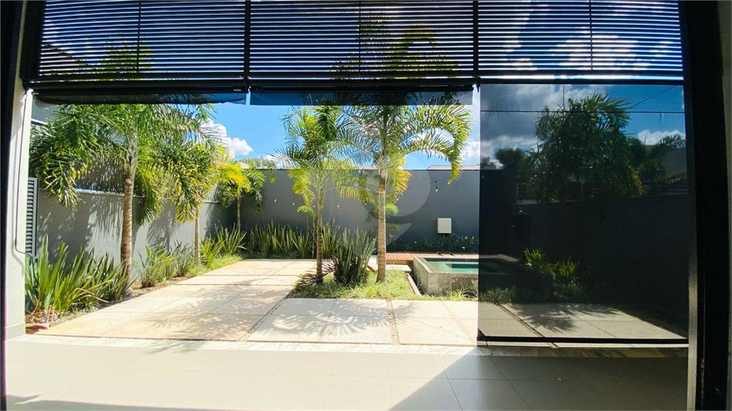 Casa à venda com 3 suítes no condomínio Euroville II, Bragança Paulista - SP