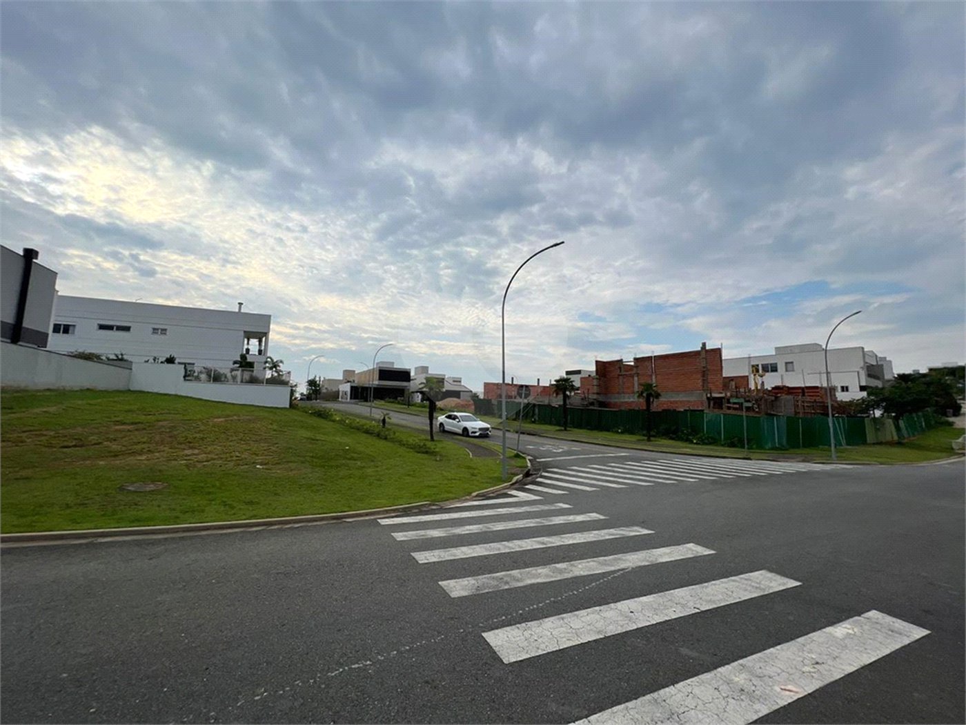 Terreno à venda no condomínio Alphaville Iii, Votorantim - SP