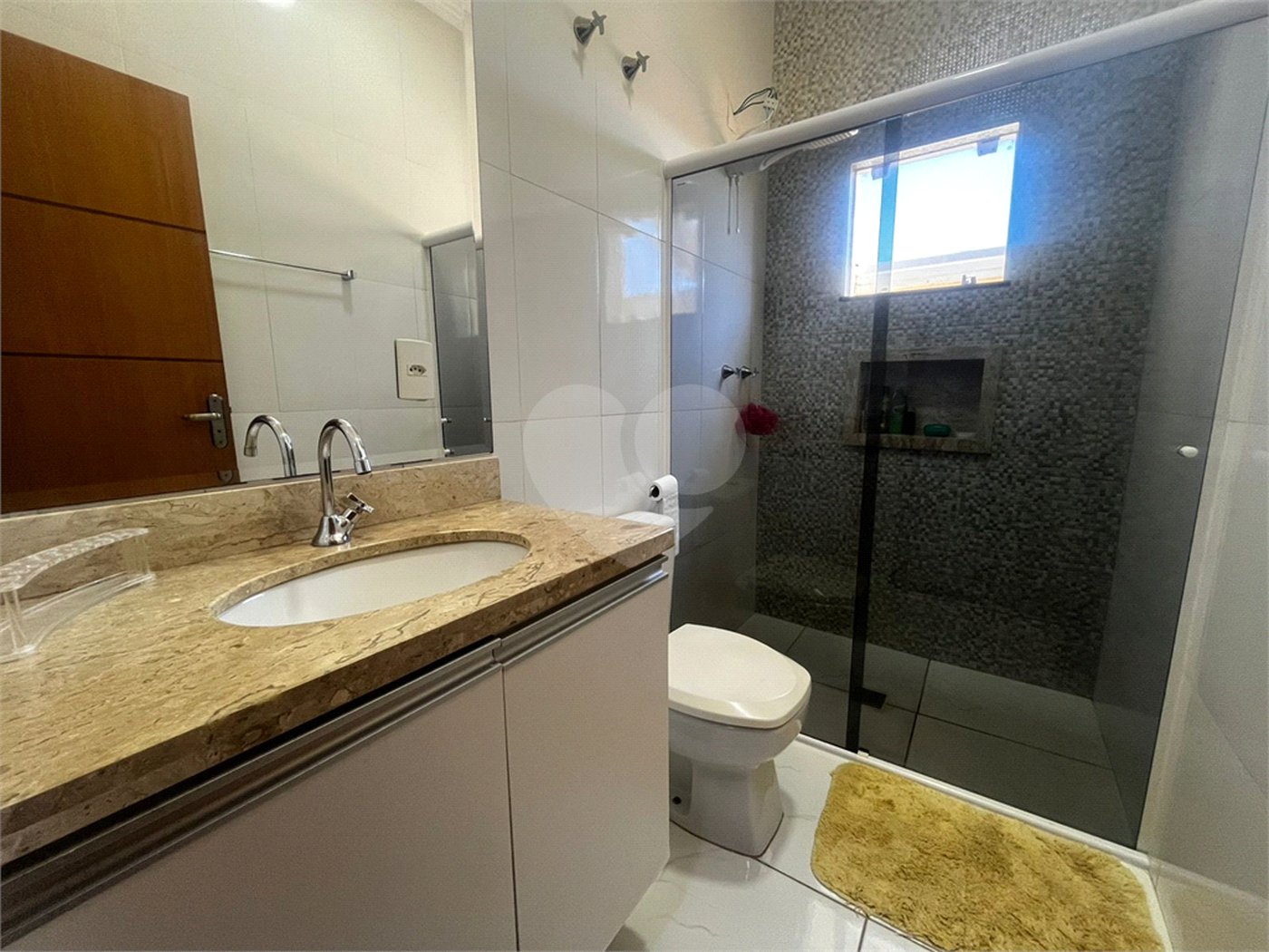 Casa à venda com 4 quartos, sendo 2 suítes, em Vila Nastri, Itapetininga, SP